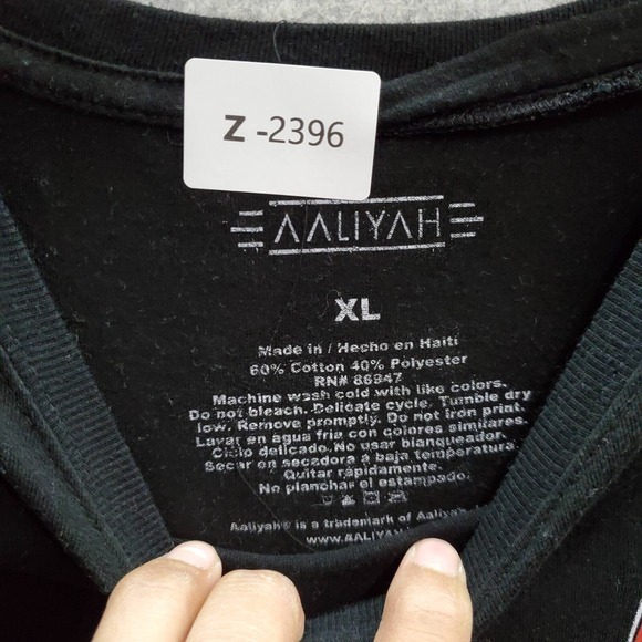 Aaliyah Men T-Shirt‎ XL Black Graphic Portrait Short Sleeve Crew Neck Pullover - Picture 2 of 7